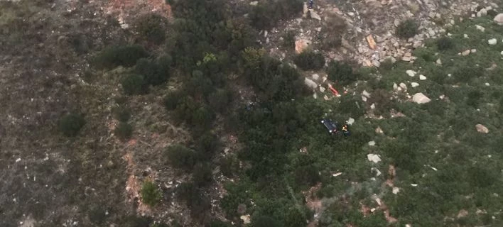 Πεντέλη: Γυναίκα έπεσε σε γκρεμό με το αυτοκίνητό της (Εικόνα)